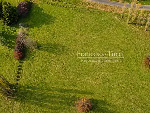 Terreno en venta en La Colina Villa de Campo Luján