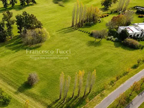 Terreno en venta en La Colina Villa de Campo Luján