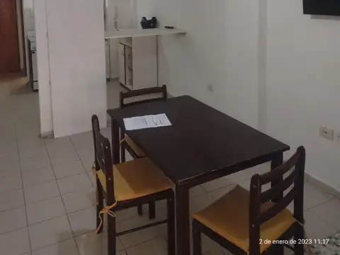 SE ALQUILA LINDO COMODO MONOAMBIENTE, CENTRICO SEMI AMOBLADO