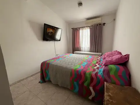 CASA EN VENTA EN BARRIO SANTA ANA RESIDENCIAL