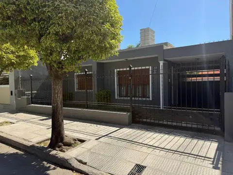 CASA EN VENTA EN BARRIO SANTA ANA RESIDENCIAL