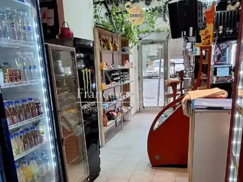 Avenida De Mayo  700