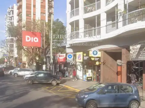 Avenida De Mayo  700