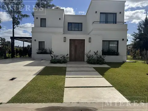 Casa en Laguna Grande ( desde el 23/12 al 31/1)