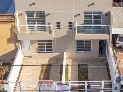 DUPLEX A ESTRENAR CON COCHERA Y PATIO APTO CRÉDITO