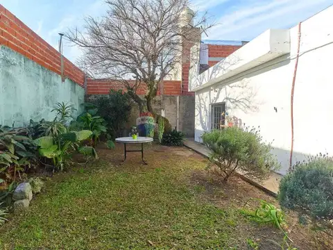 CASA EN VENTA QUILMES 3 AMBIENTES AMPLIO PARQUE