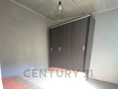 98 e/ 5 y 6 500, Piso 0