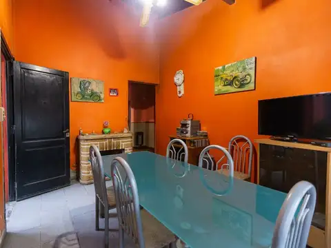 Casa en Venta con 1 cochera