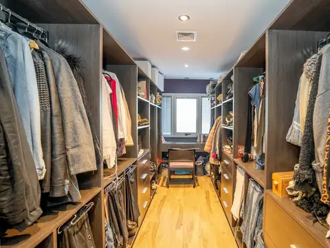 Venta Casa 4 Ambientes Pileta y Cochera Quilmes