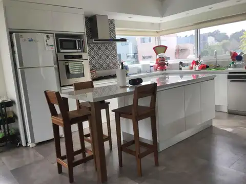 Casa en Venta en Los Olivares, USD 300.000