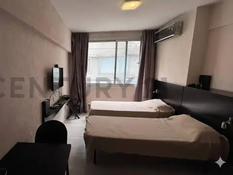 Tre. Gral. Juan Domingo Perón 4100, Piso 5