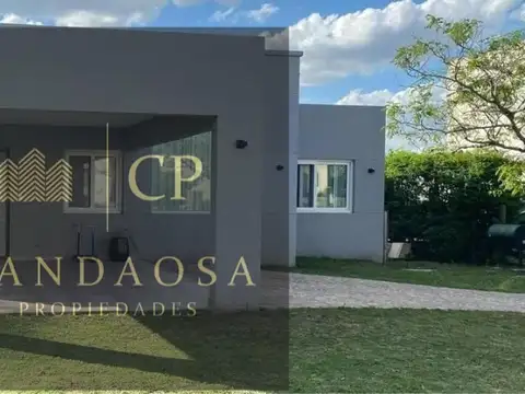 RBS. EN VENTA, DIVINA CASA EN SANTA GUADALUPE, PILAR DEL EST