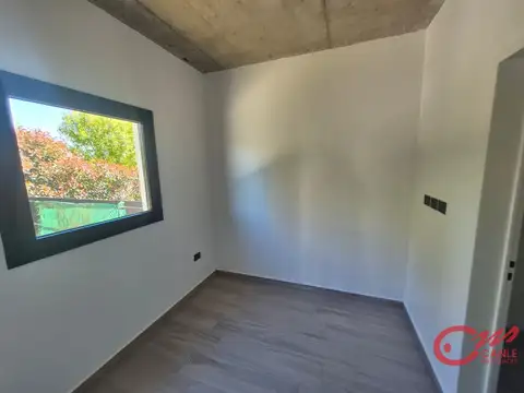 Casa 6 ambientes con 4 baños
