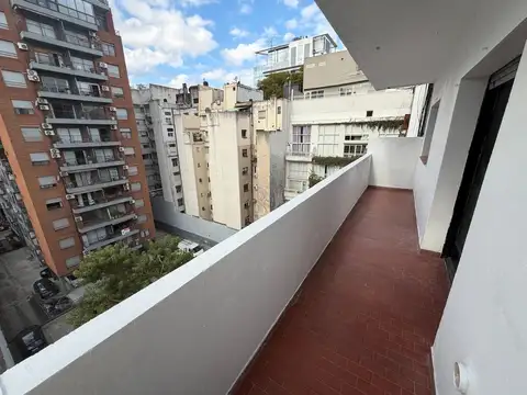 Beruti 4500, Piso 8