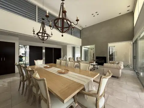 Casa 6 ambientes con 3 baños