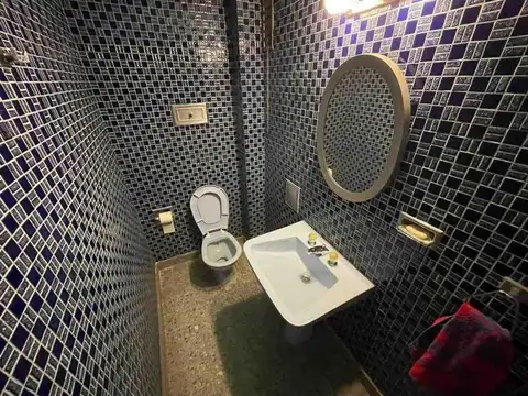 Casa en Venta con 3 cocheras