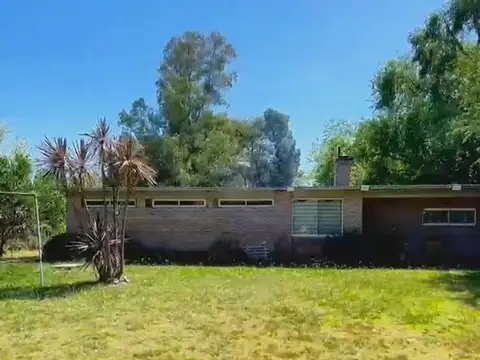 Calle Los Zorzales Brandsen 600