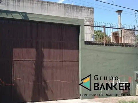 GALPON EN BARRIO ZUMARAN