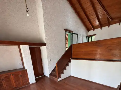Casa 6 ambientes con 3 baños