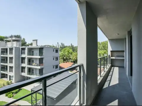 Departamento 4 ambientes con 3 baños