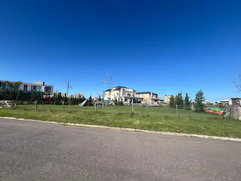 Terreno en Venta en Countries y Barrios Cerrados en Esteban Echeverria, USD 105.000