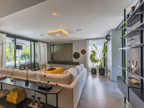 INCREIBLE Y MODERNA CASA EN LA RASTRA, AYRES DE PILAR