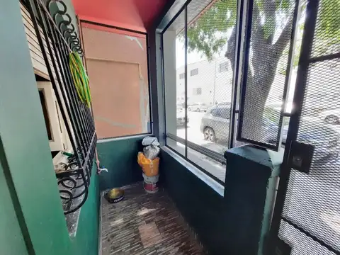 Depto Tipo Casa 5 ambientes con 2 baños