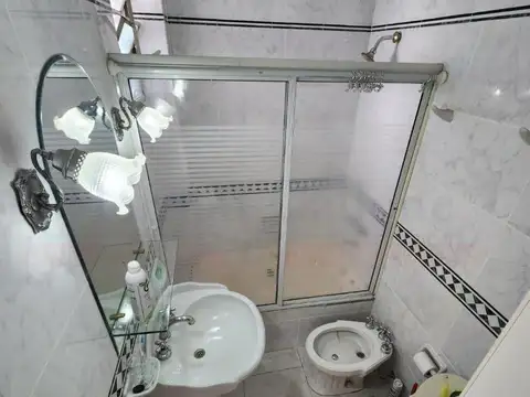 EXCELENTE CASA DE 4 DORM. CON PILETA EN RAMOS MEJÍA