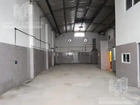 Galpon en Venta 10  mts Fondo