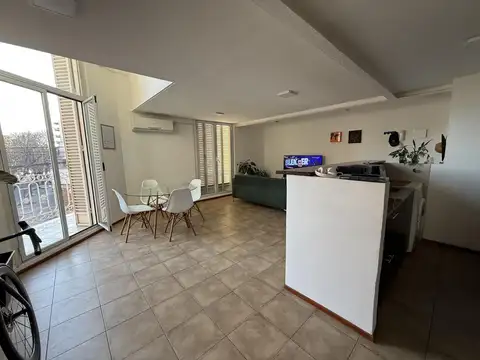 ALQUILER DEPARTAMENTO ESTILO DUPLEX DOS DORMITORIOS