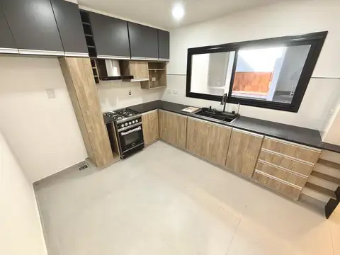 Casa 3 ambientes con 2 baños