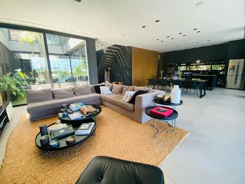 Casa en VENTA- 5 ambientes- Barrio Cerrado El Golf- Nordelta