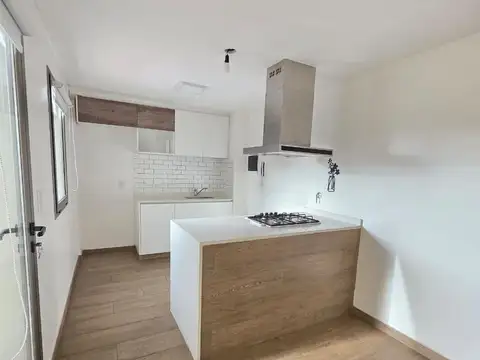Departamento en Alquiler con 1 cocheras