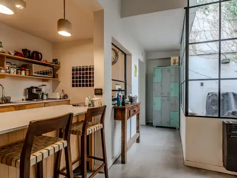 Lindísima Casa  Reciclada a nuevo en Saavedra !