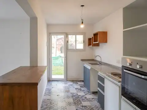 Casa en Alquiler con 1 cochera