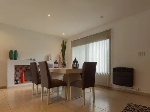 Casa 4 ambientes con 3 baños