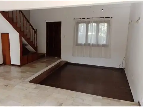 Casa en Alquiler de 3 dormitorios