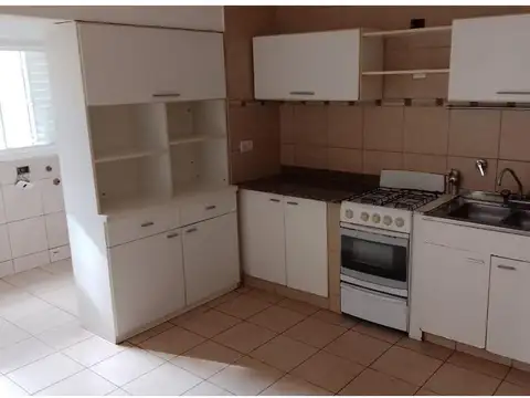 Casa en Alquiler con 1 cochera