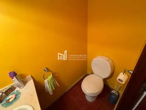 Casa 5 ambientes con 3 baños