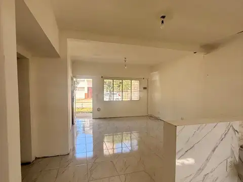 Venta PH con entrada independiente, Villa Raffo
