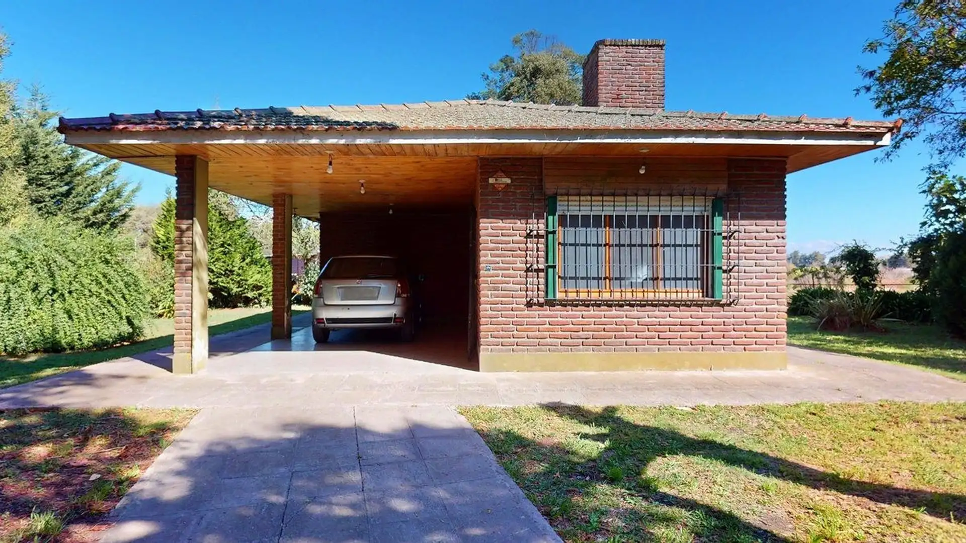 VENTA CASA EN PARQUE PEÑA TRES AMBIENTES