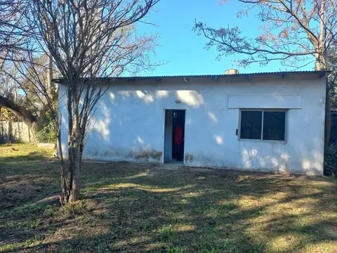 Casa 2 ambientes con 1 baño