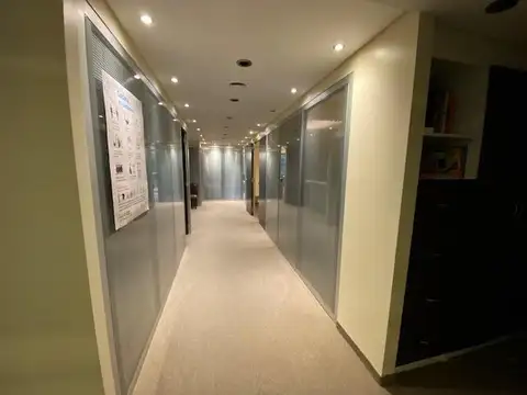 Oficina Monoambiente con 4 baños