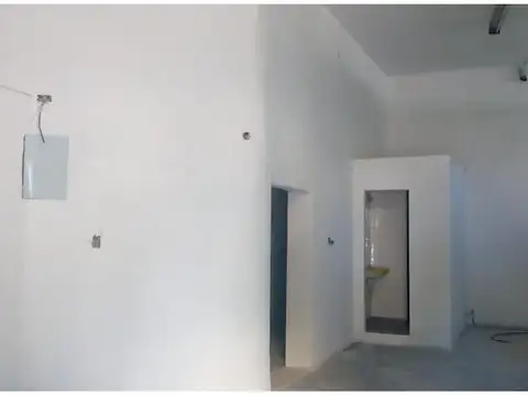 Local en Alquiler Via Púb.