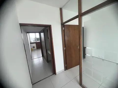 Oficina en Alquiler en Centro, $ 680.000