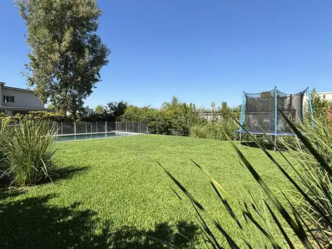 Casa en Venta en Pilar del Este - Santa Elena, USD 215.000