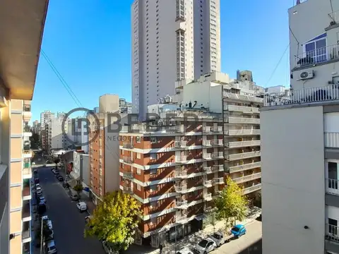 Venta luminoso departamento 3 ambientes con balcon, zona Güemes Mar del Plata