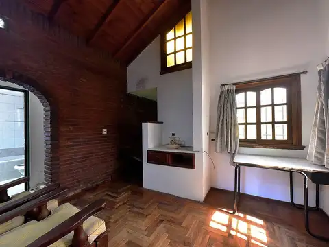 Depto Tipo Casa en Venta de 4 dormitorios