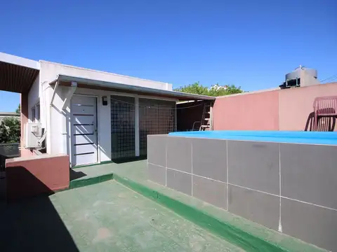 Depto Tipo Casa en Alquiler de 4 ambientes