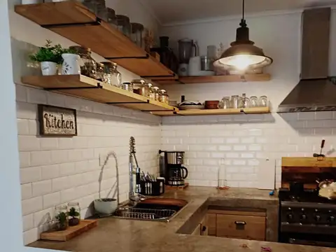 Casa 5 ambientes con 2 baños